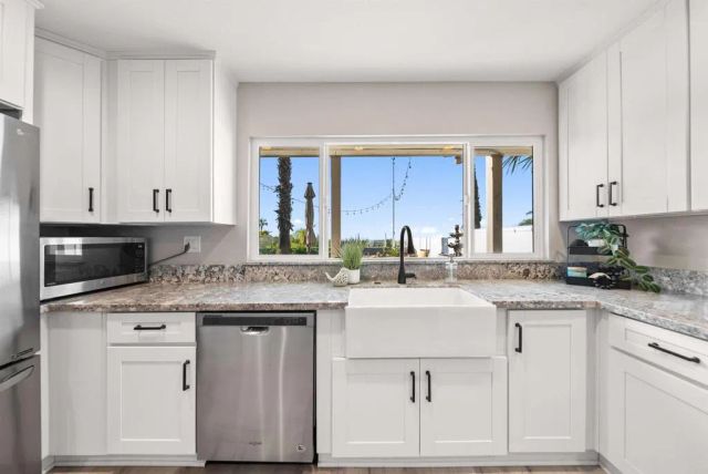 6827 El Fuerte Street, Carlsbad, CA 92009