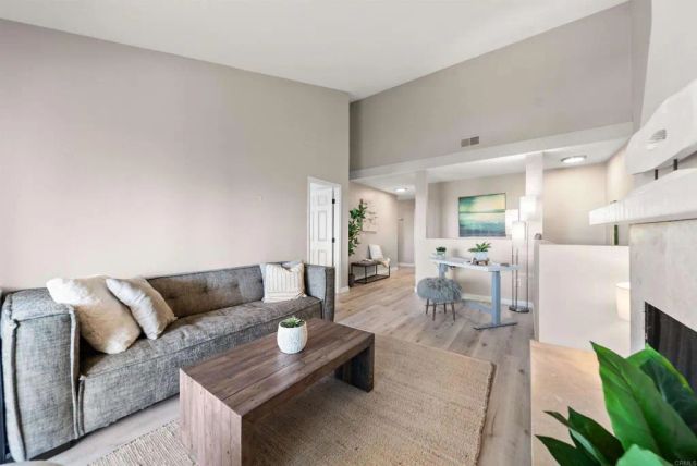 6827 El Fuerte Street, Carlsbad, CA 92009