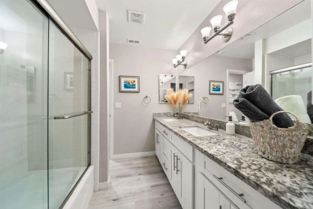 6827 El Fuerte Street, Carlsbad, CA 92009