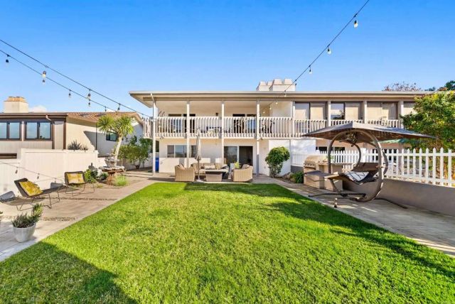 6827 El Fuerte Street, Carlsbad, CA 92009