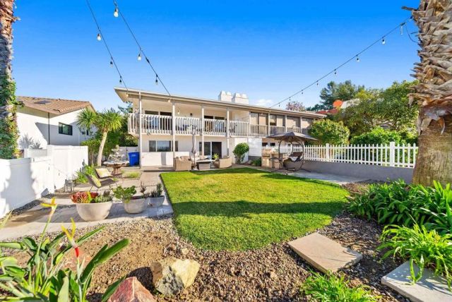 6827 El Fuerte Street, Carlsbad, CA 92009