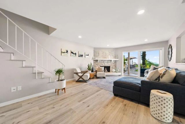 6827 El Fuerte Street, Carlsbad, CA 92009