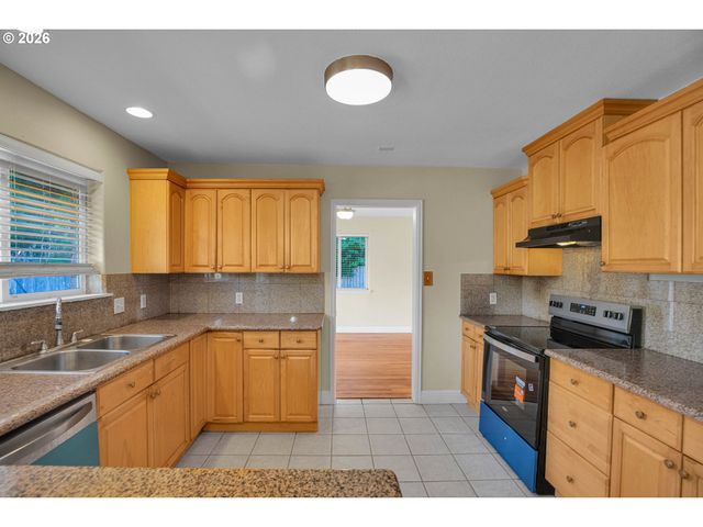 14109 Se ELLIS St, Portland, OR 97236