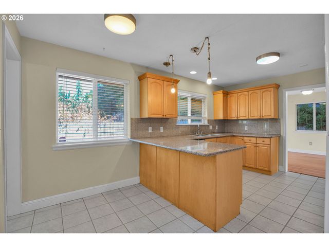 14109 Se ELLIS St, Portland, OR 97236