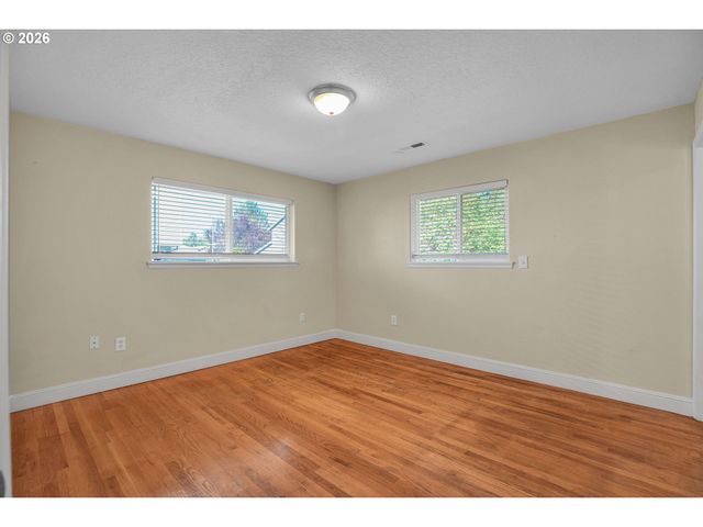 14109 Se ELLIS St, Portland, OR 97236