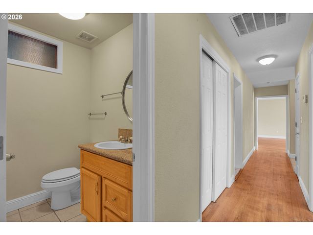 14109 Se ELLIS St, Portland, OR 97236