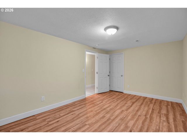 14109 Se ELLIS St, Portland, OR 97236