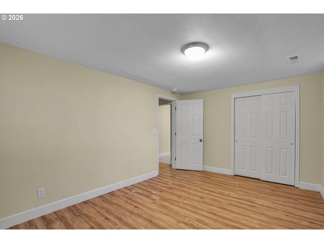 14109 Se ELLIS St, Portland, OR 97236