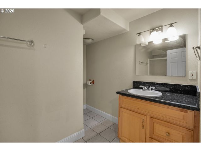 14109 Se ELLIS St, Portland, OR 97236
