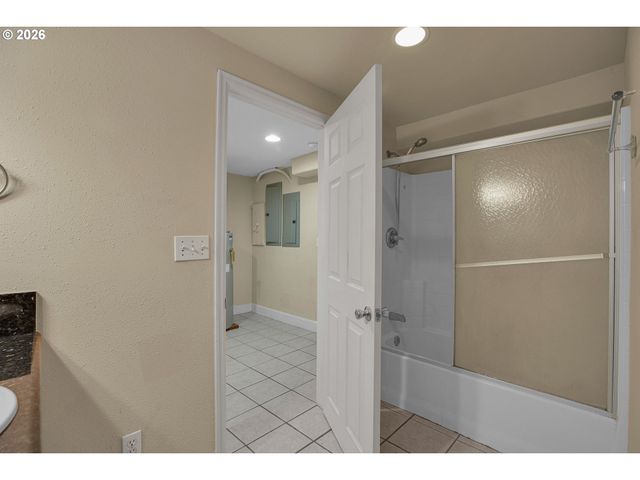 14109 Se ELLIS St, Portland, OR 97236