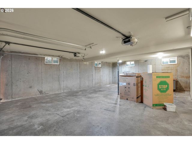 14109 Se ELLIS St, Portland, OR 97236