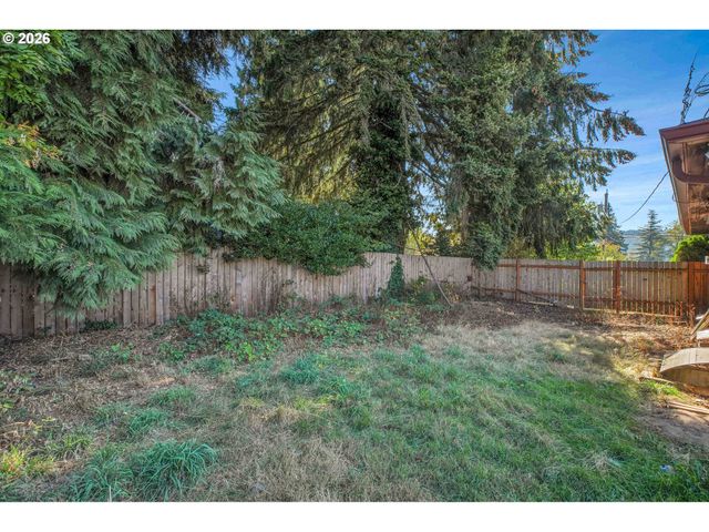14109 Se ELLIS St, Portland, OR 97236
