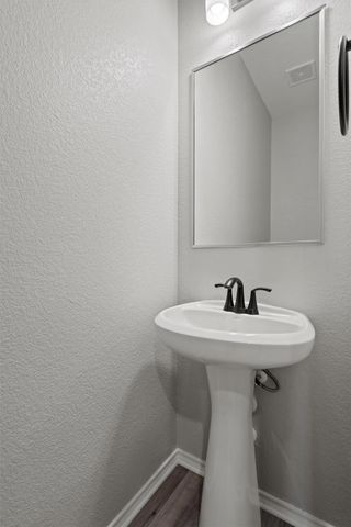 213 Sweet Autumn DR, Georgetown, TX 78626