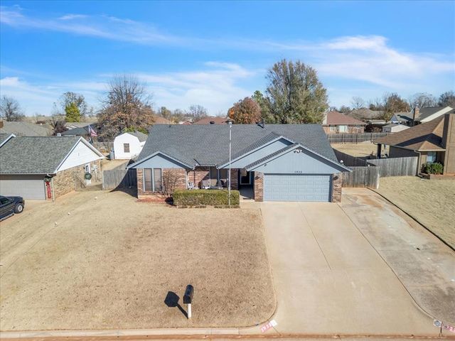 1923 E Lakeside Terrace, Mustang, OK 73064
