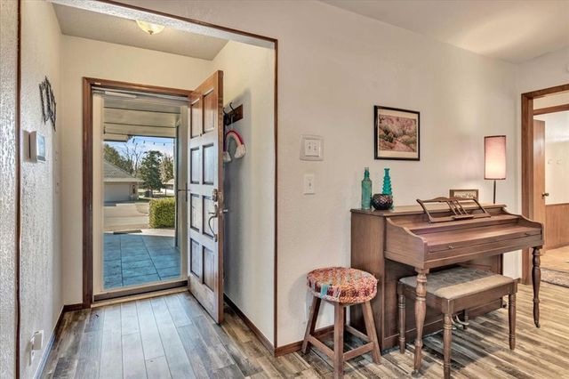 1923 E Lakeside Terrace, Mustang, OK 73064