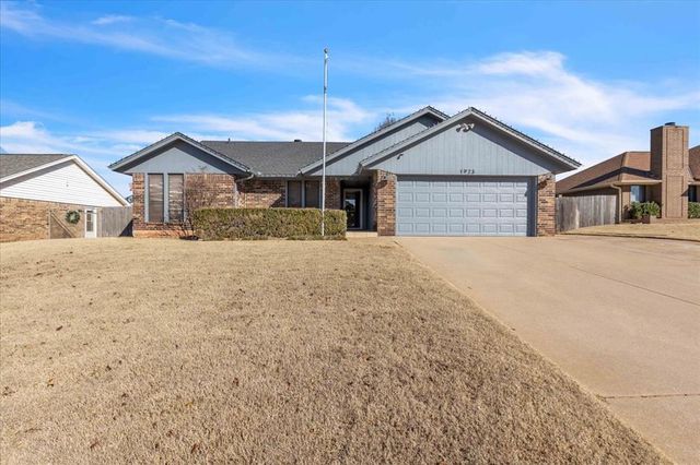 1923 E Lakeside Terrace, Mustang, OK 73064