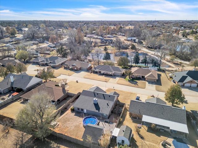 1923 E Lakeside Terrace, Mustang, OK 73064