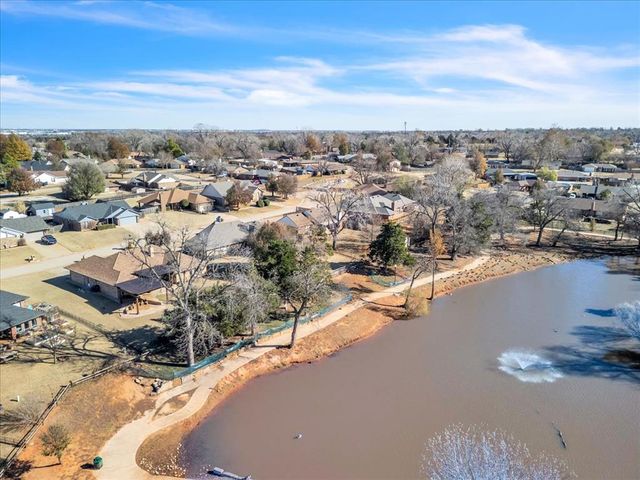 1923 E Lakeside Terrace, Mustang, OK 73064