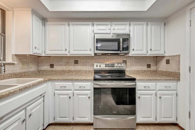 1923 E Lakeside Terrace, Mustang, OK 73064