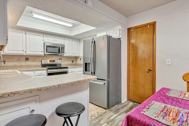 1923 E Lakeside Terrace, Mustang, OK 73064