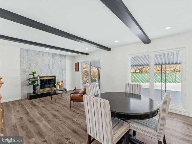 443 VALLEY RUN DR, Cherry Hill, NJ 08002