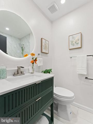 443 VALLEY RUN DR, Cherry Hill, NJ 08002