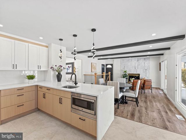 443 VALLEY RUN DR, Cherry Hill, NJ 08002