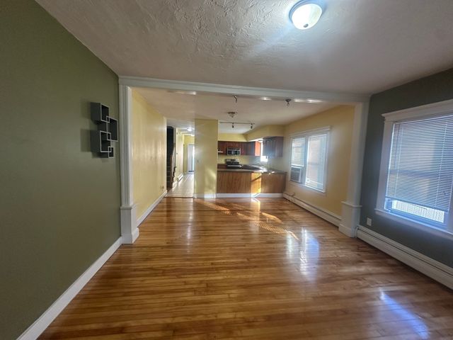 42 Ernest Ave, Worcester, MA 01604