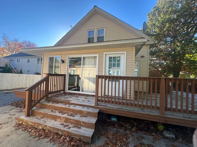 42 Ernest Ave, Worcester, MA 01604