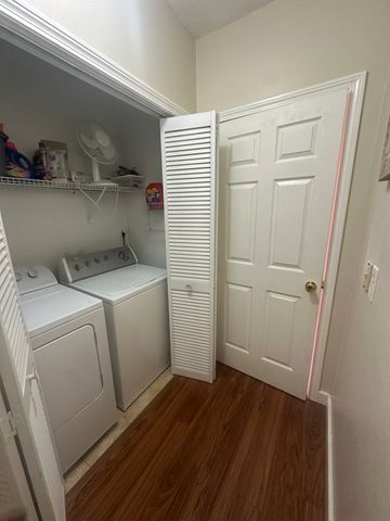 42 Ernest Ave, Worcester, MA 01604