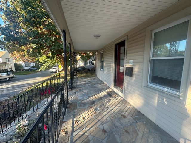 42 Ernest Ave, Worcester, MA 01604