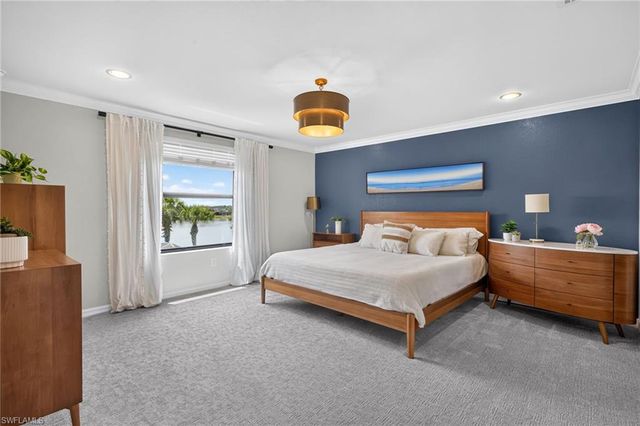 19817 Bittersweet LN, Estero, FL 33928