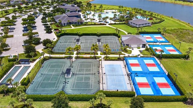 19817 Bittersweet LN, Estero, FL 33928