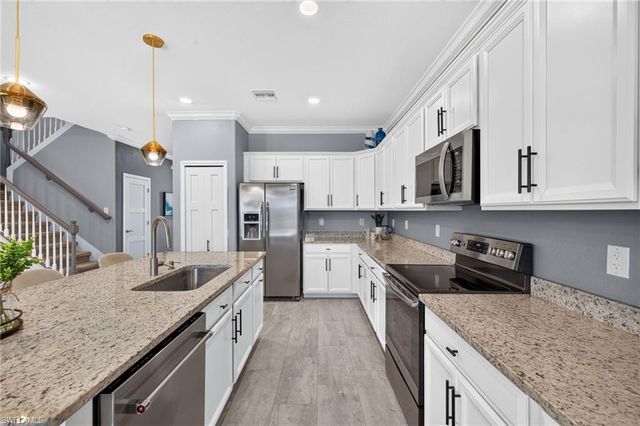 19817 Bittersweet LN, Estero, FL 33928