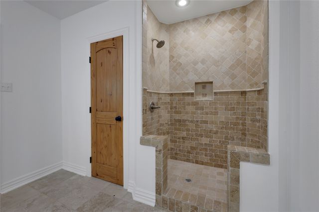 105 County Road 2239, Cleveland, TX 77327