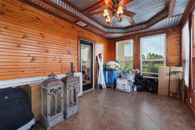 105 County Road 2239, Cleveland, TX 77327