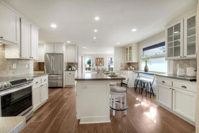 2234 Mira Sol Drive, Vista, CA 92084