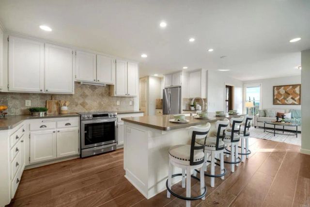 2234 Mira Sol Drive, Vista, CA 92084