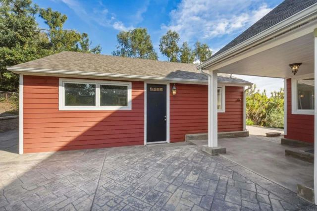 2234 Mira Sol Drive, Vista, CA 92084