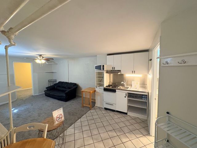 512 N Center Street, Naperville, IL 60563