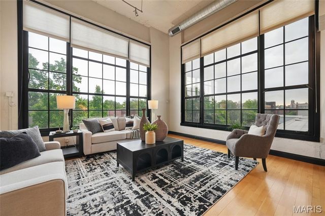 4200 Laclede Avenue 203, St Louis, MO 63108