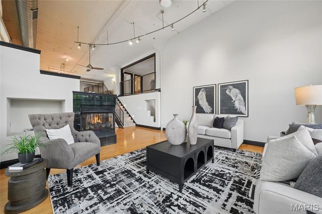 4200 Laclede Avenue 203, St Louis, MO 63108
