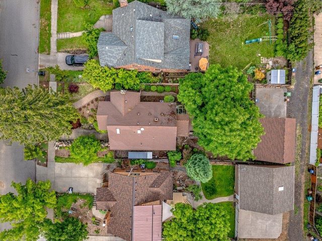 1213 W 20th Ave, Spokane, WA 99203