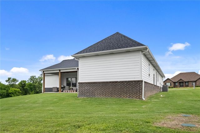 14993 Southern Vw, Siloam Springs, AR 72761