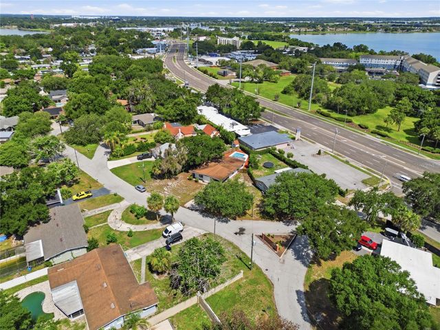 1303 NE STATELY OAKS DRIVE NW, Winter Haven, FL 33881