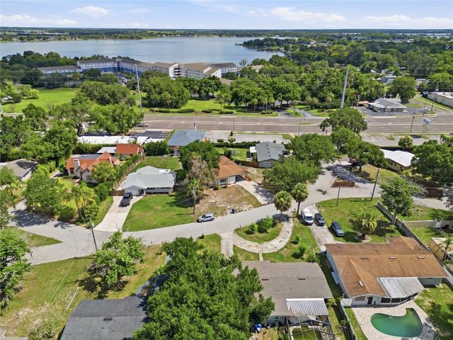 1303 NE STATELY OAKS DRIVE NW, Winter Haven, FL 33881