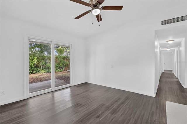 1303 NE STATELY OAKS DRIVE NW, Winter Haven, FL 33881