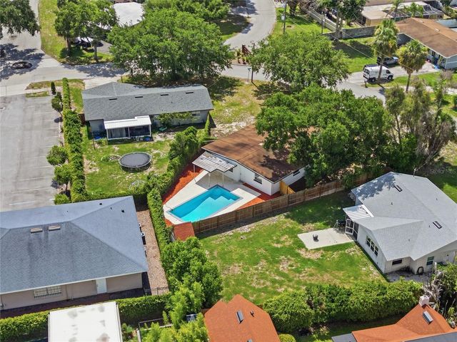 1303 NE STATELY OAKS DRIVE NW, Winter Haven, FL 33881