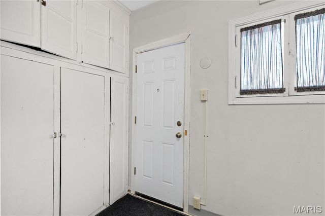 6325 Clayton Road, Clayton, MO 63117