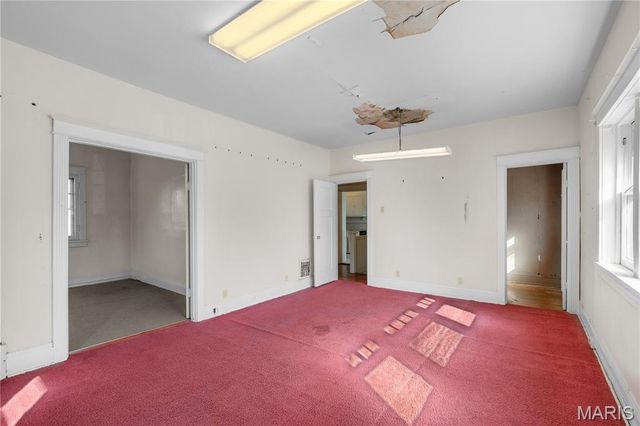 6325 Clayton Road, Clayton, MO 63117